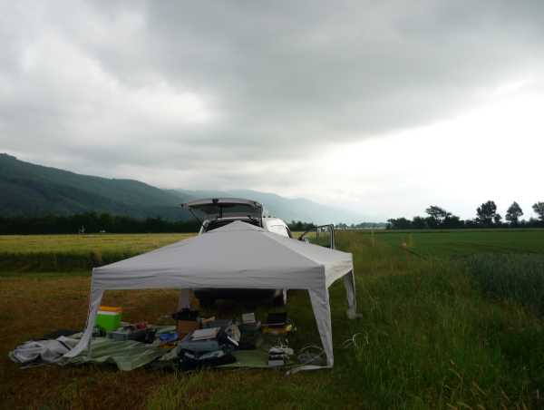 Enlarged view: Protecting instruments from rain in the field
